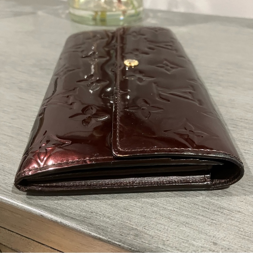 Louis Vuitton Burgundy Vernis Monogram Wallet with dust bag - Picture 4 of 12